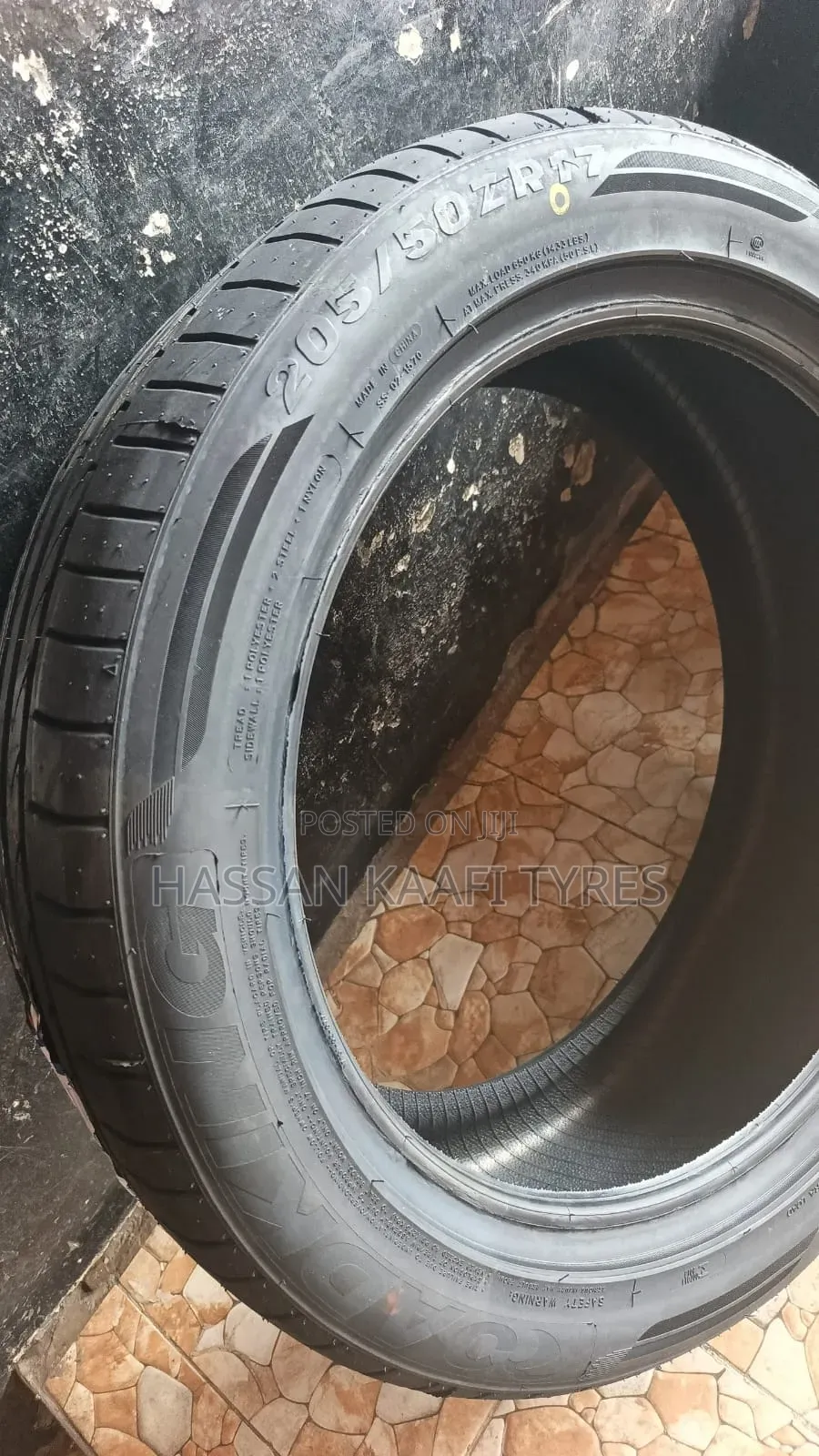 205/50r17 Roadking Tyre