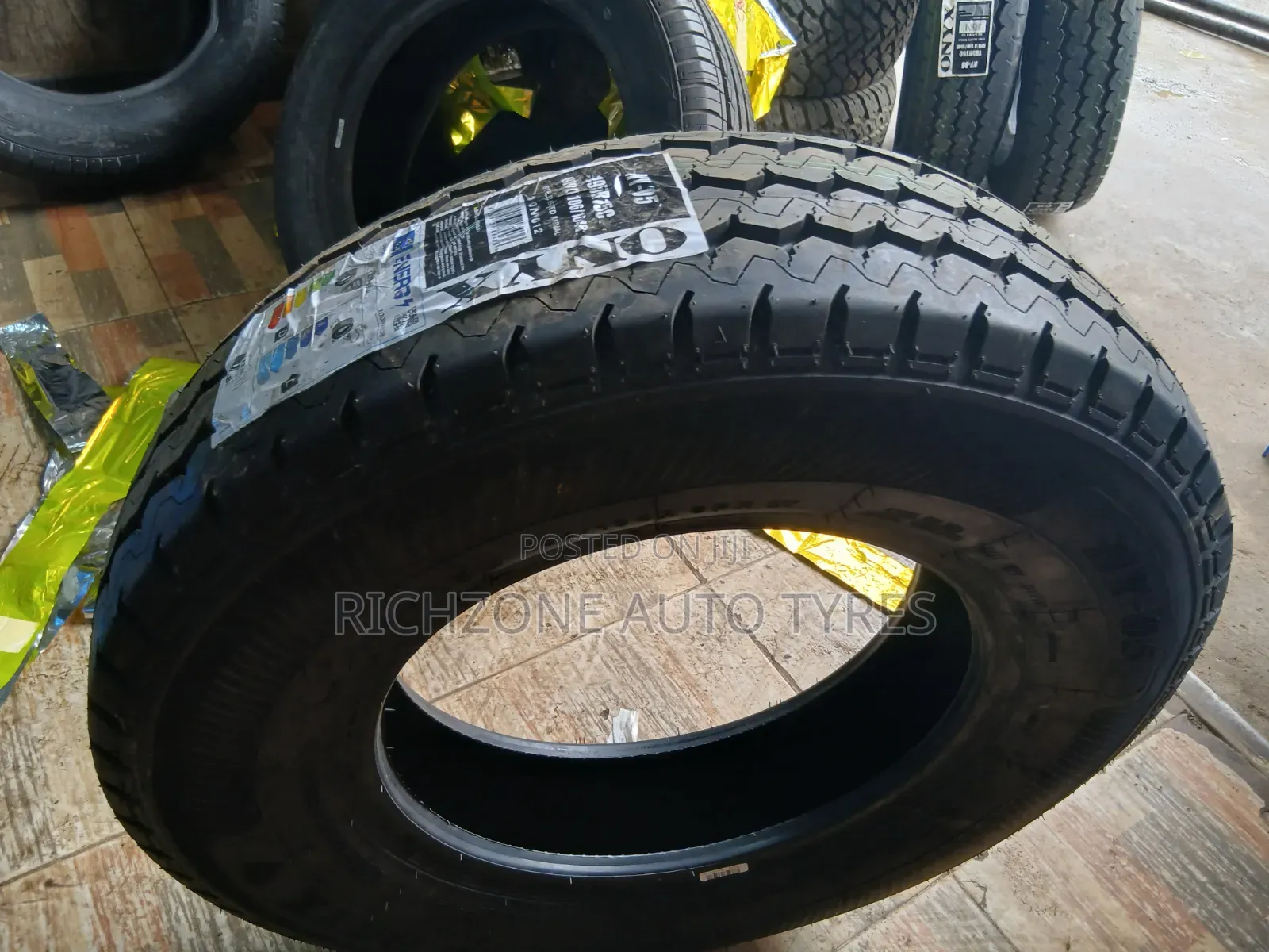 Onyx 195r15