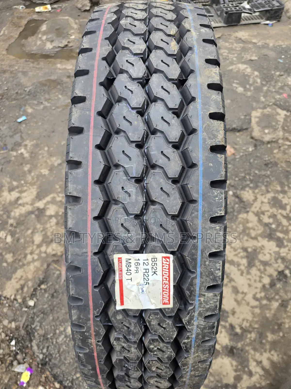 12 R22.5 Bridgestone Tyres (Japan)