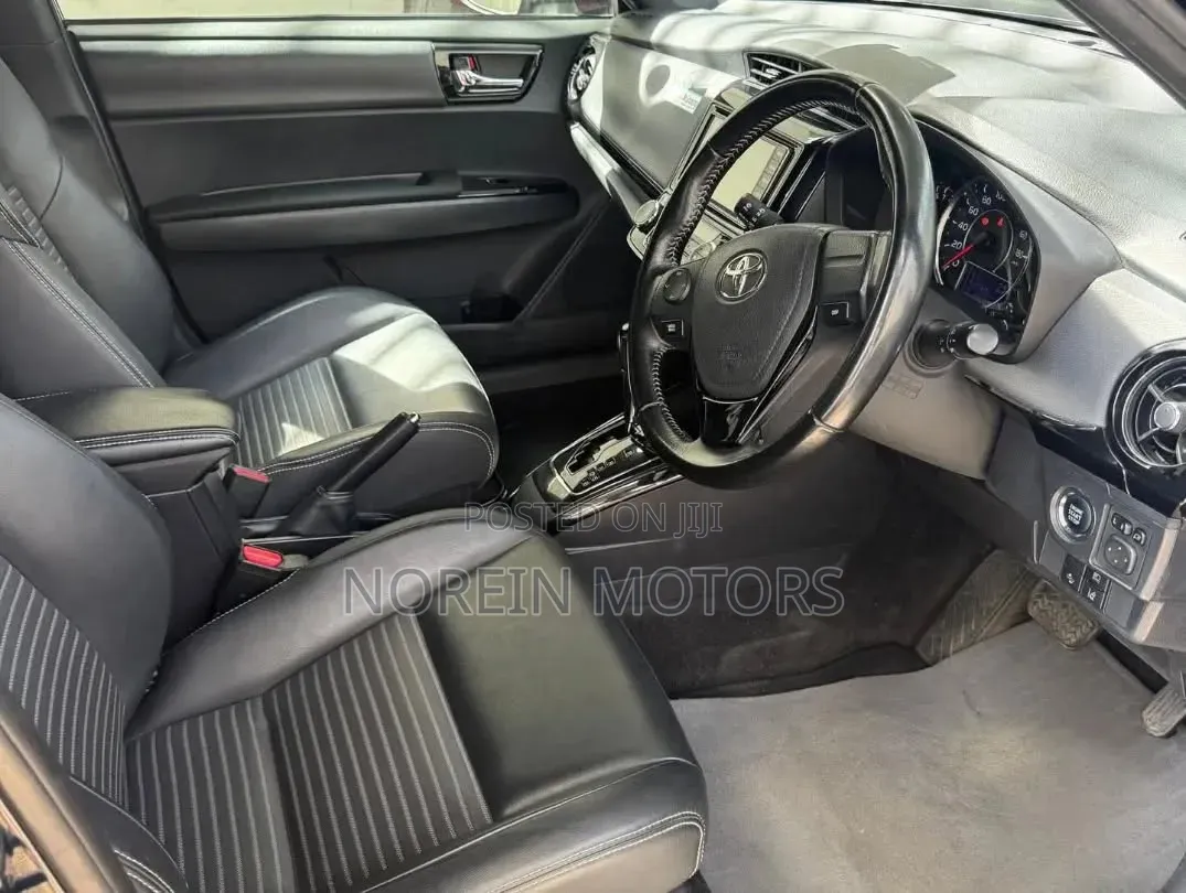 Toyota Corolla Fielder 1.5 Petrol FWD 2019 Blue