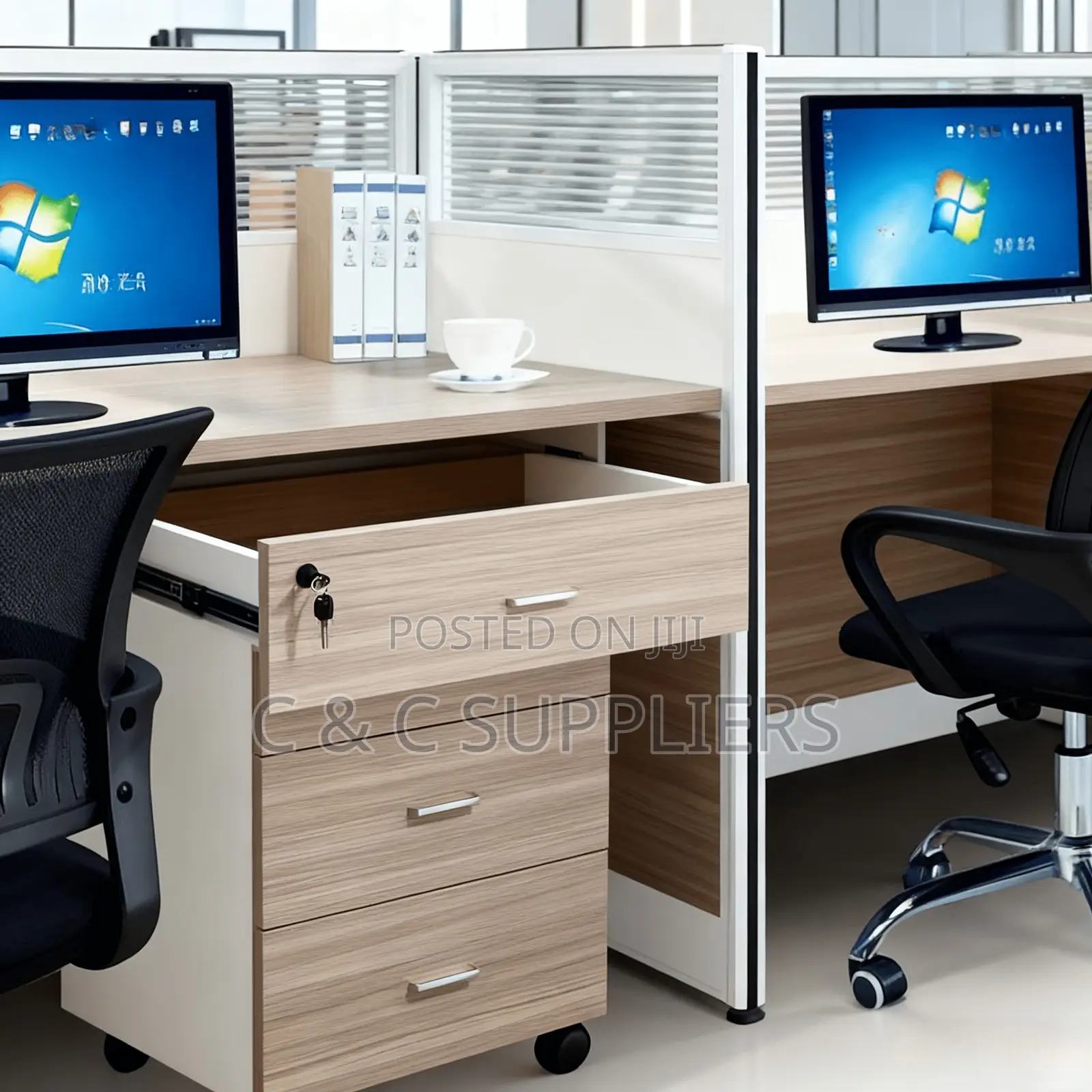 Office Desks; Modern Office Workstation Desk - 4-Way