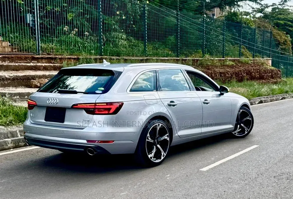 Audi A4 2018 Silver
