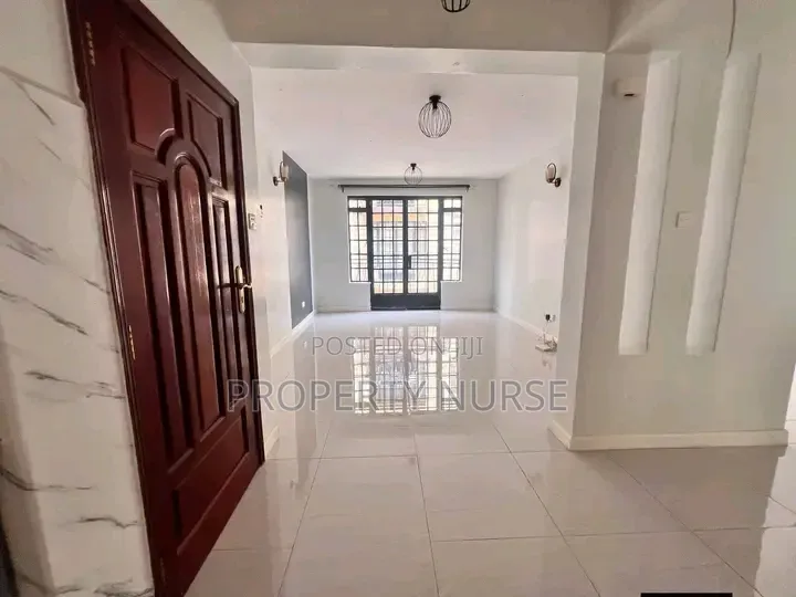 3bdrm Apartment in Gateway Mall Area for rent