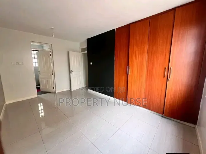 3bdrm Apartment in Gateway Mall Area for rent