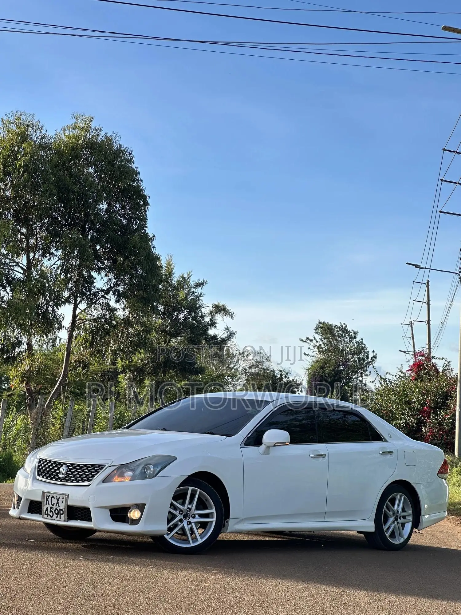 Toyota Crown 2012 White