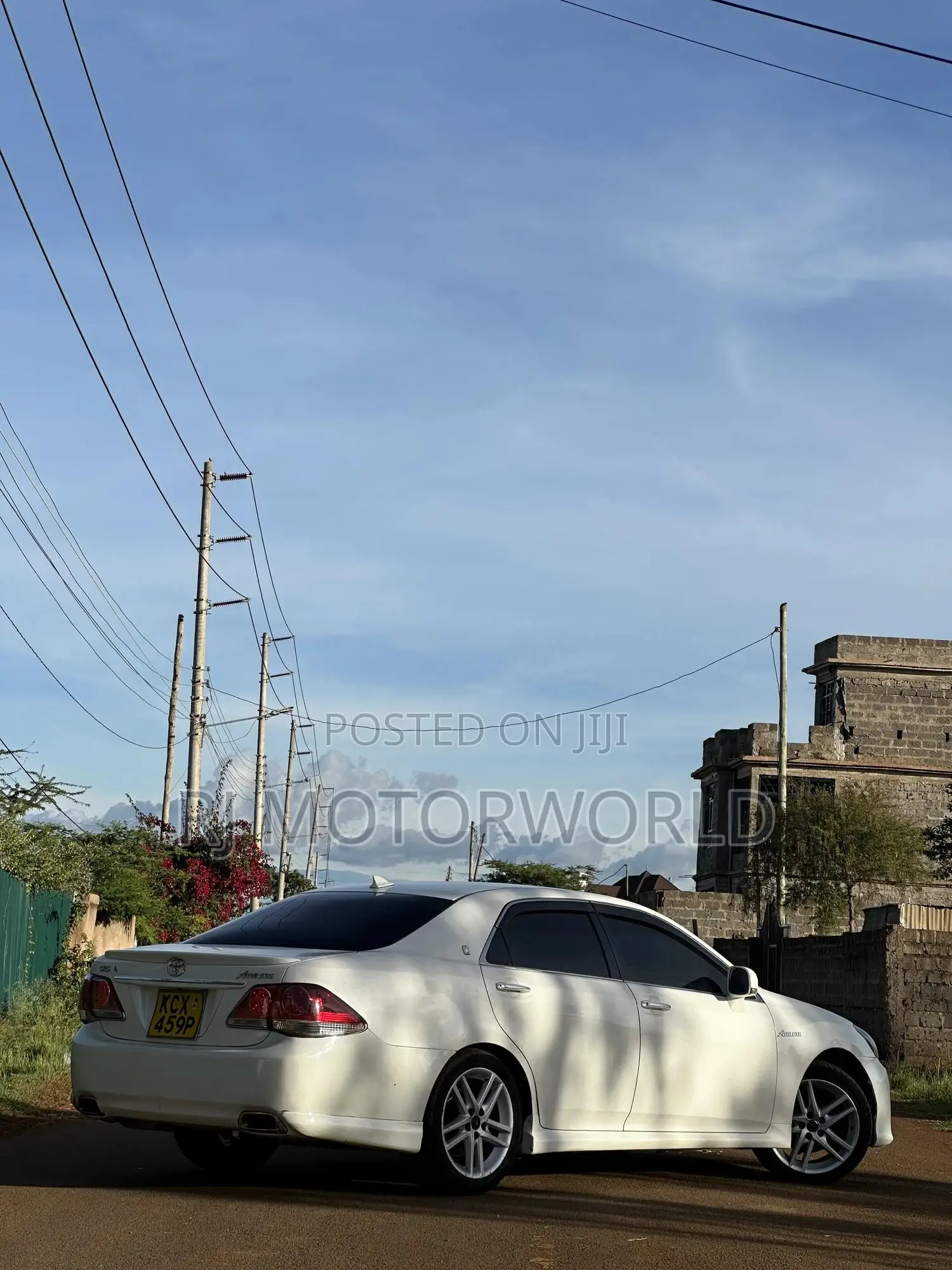 Toyota Crown 2012 White