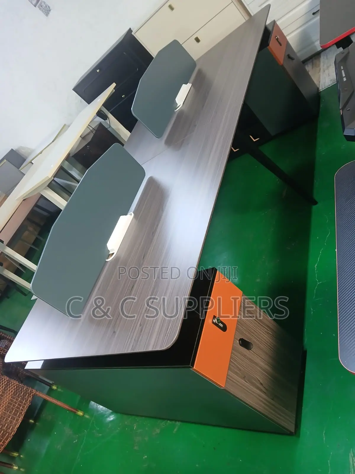 Office Workstations: 4-Way Modular Workstation With Drawers