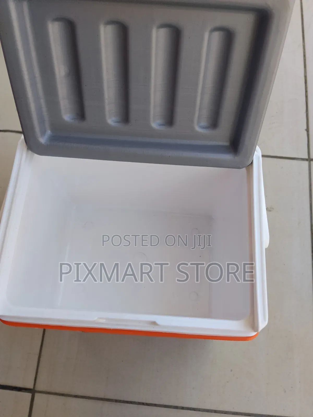 Small 4.5 Litre Pacific Ice Cooler Box