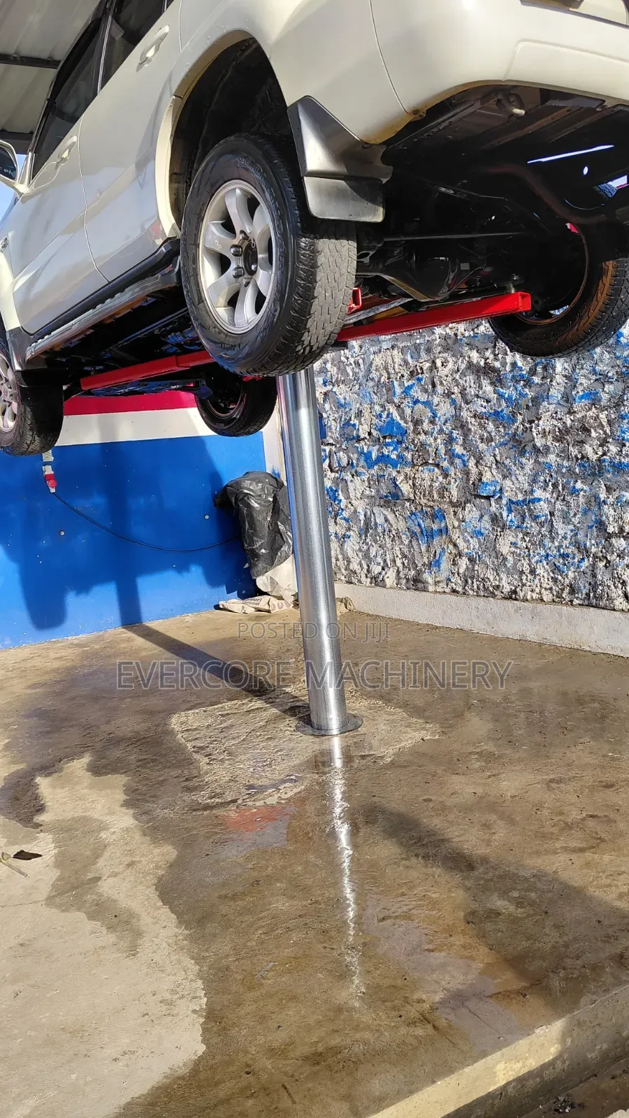 Sunshine Italy 1.85m Single Post Underwash Carlift.