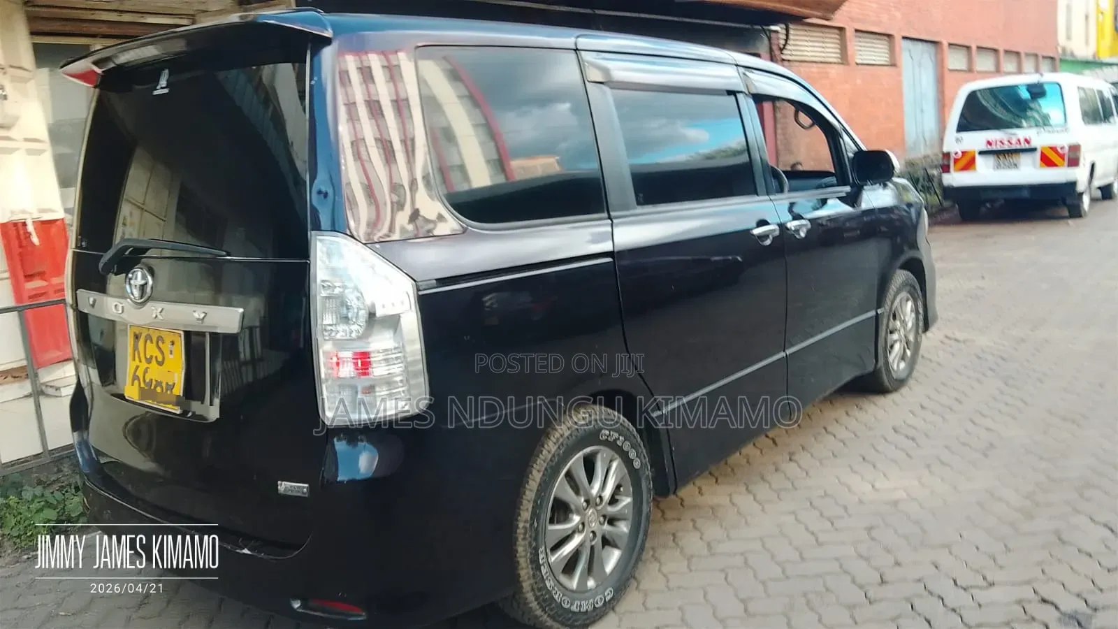 Toyota Voxy 2012 Purple
