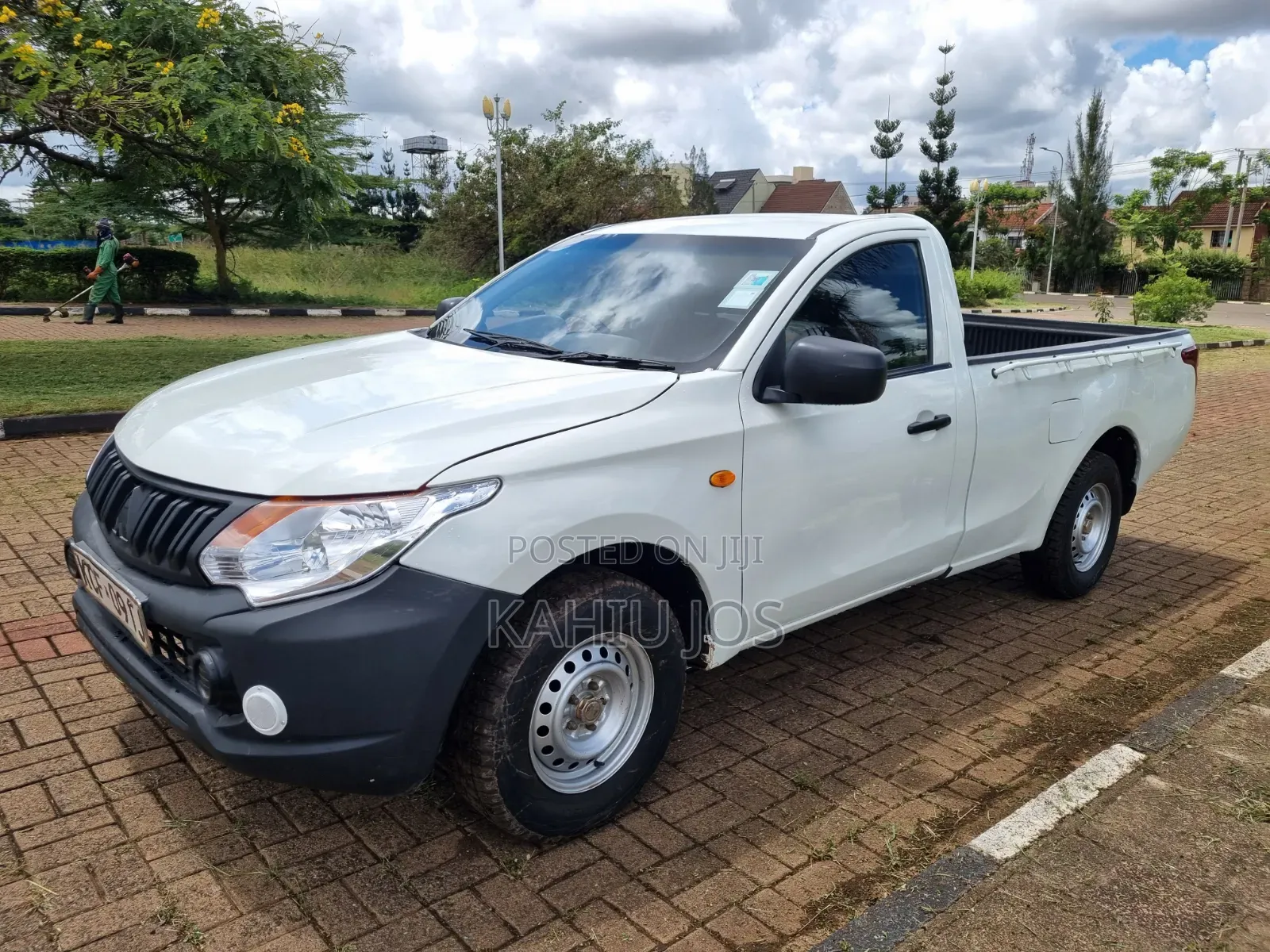 Mitsubishi L200 2015 White