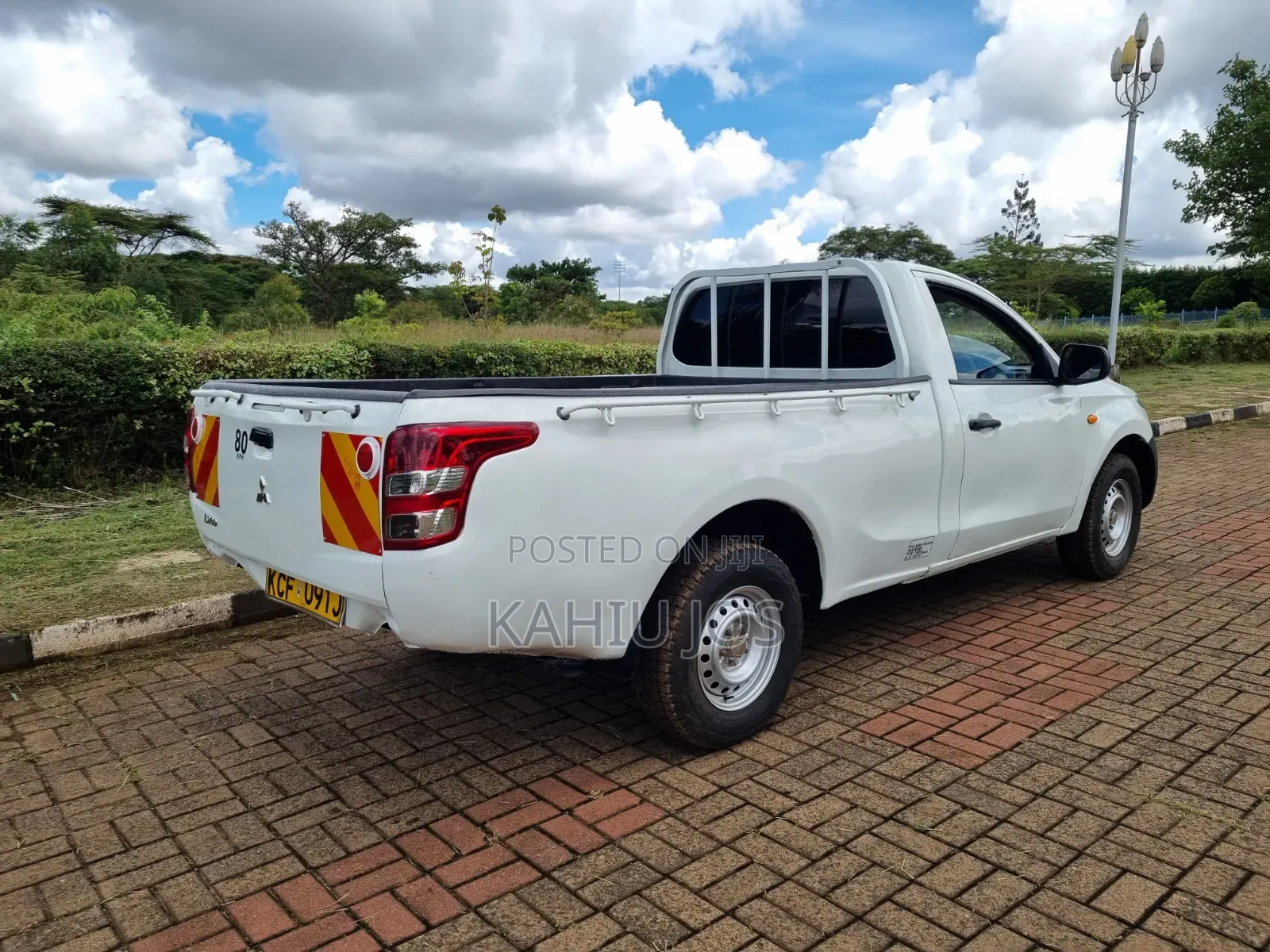 Mitsubishi L200 2015 White