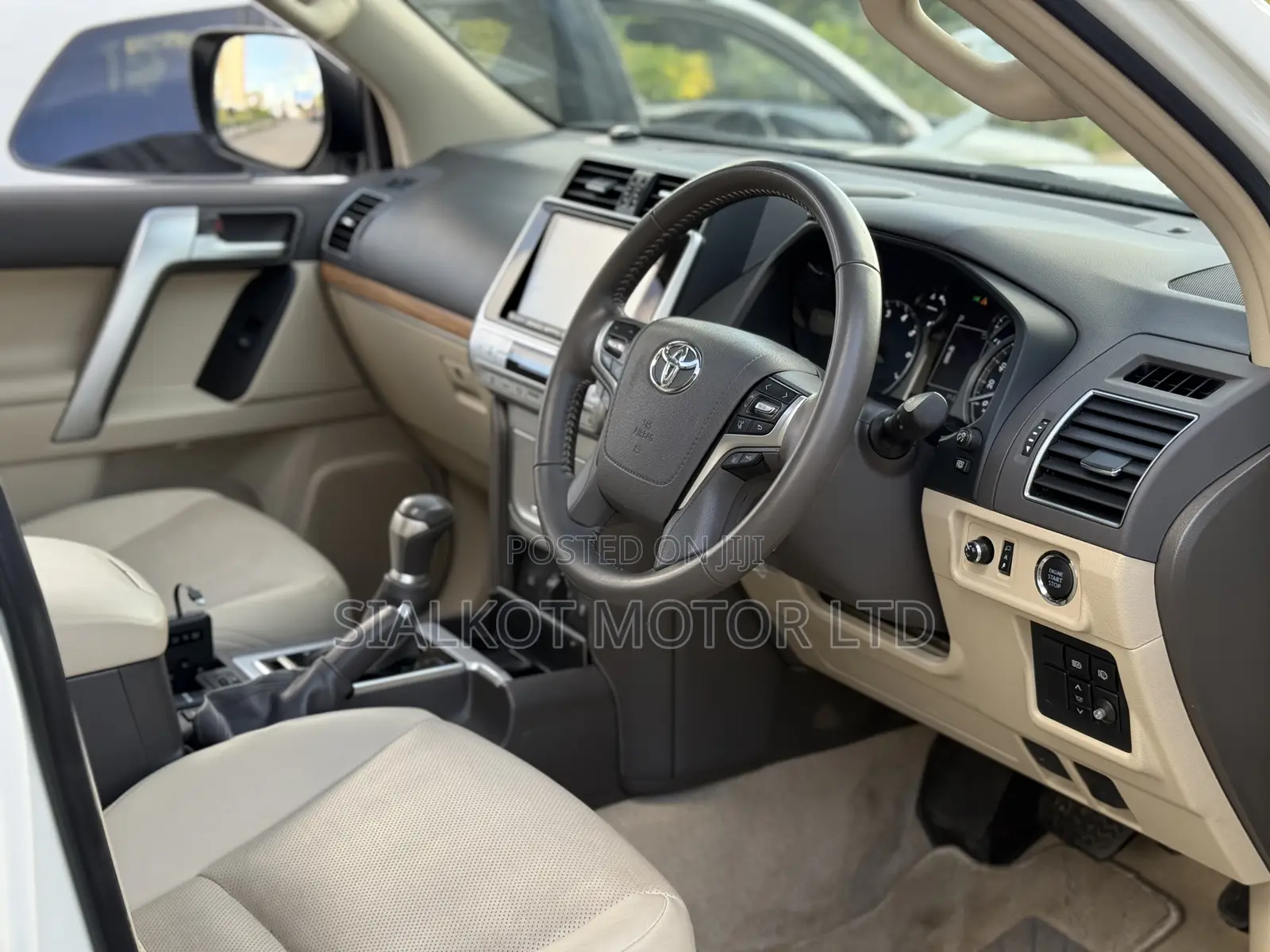 Toyota Land Cruiser Prado 2.7 2023 White