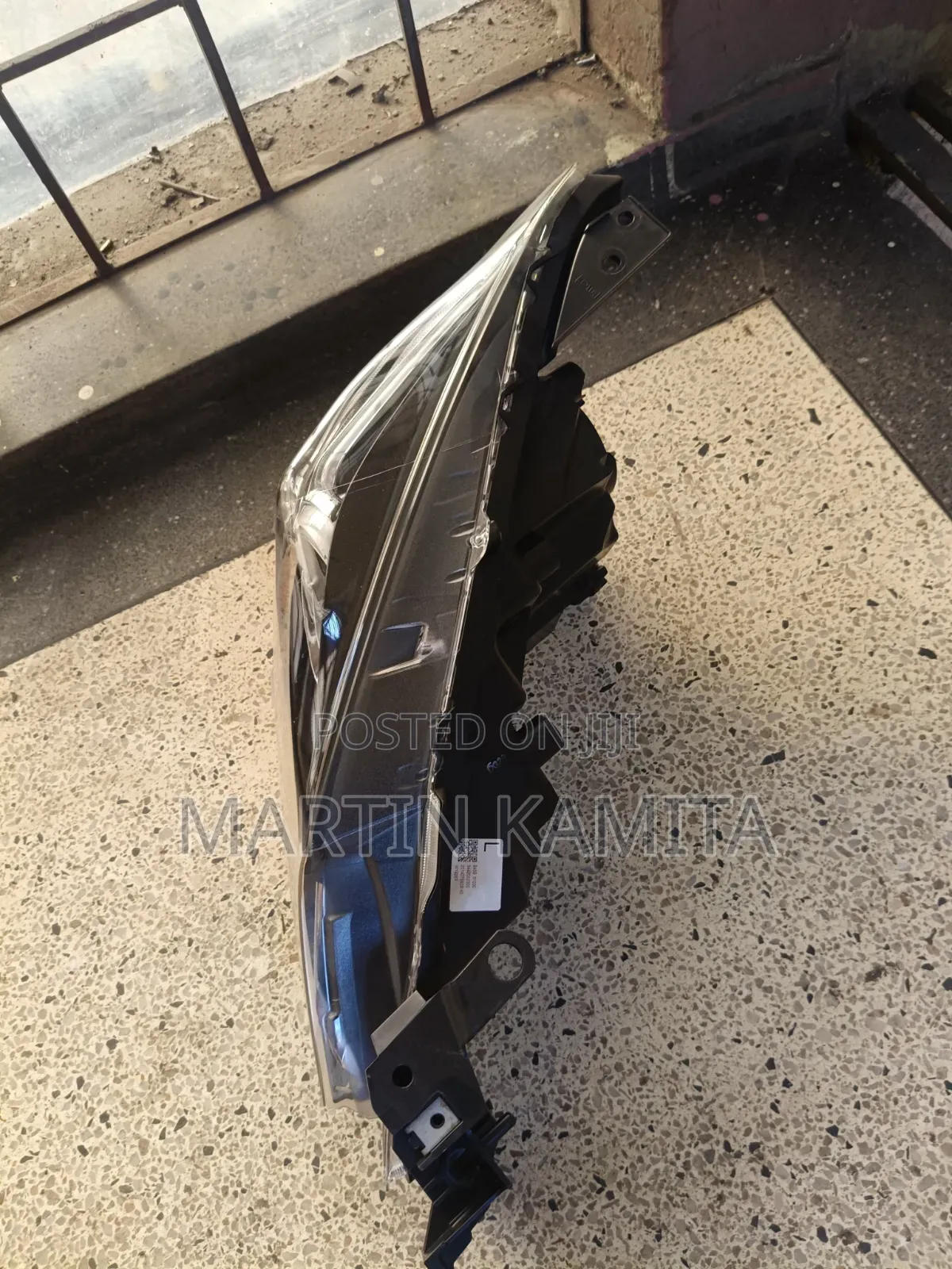 Headlight Mazda Axela ( Engrave Letter L)