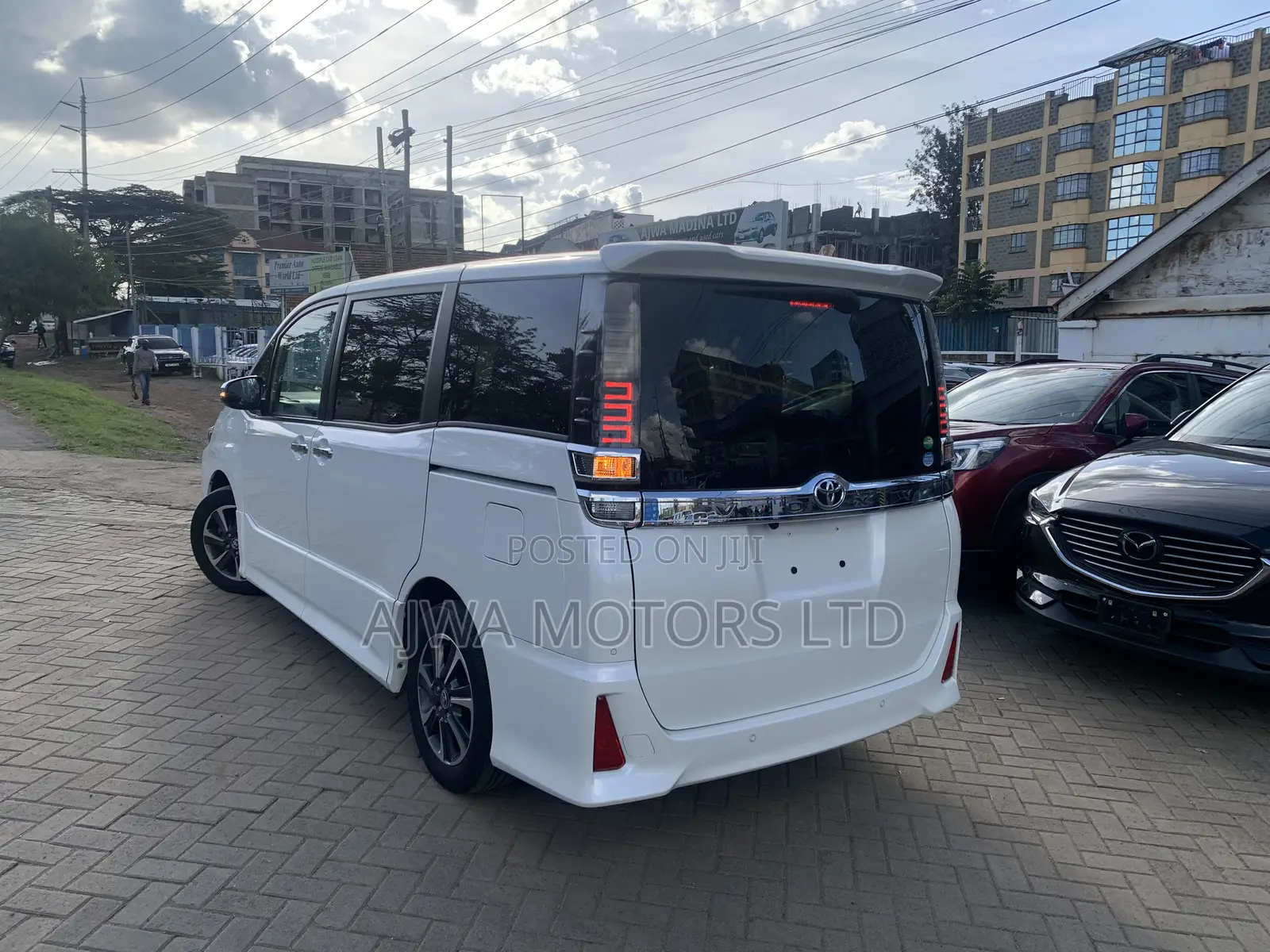 Toyota Voxy 2019 White