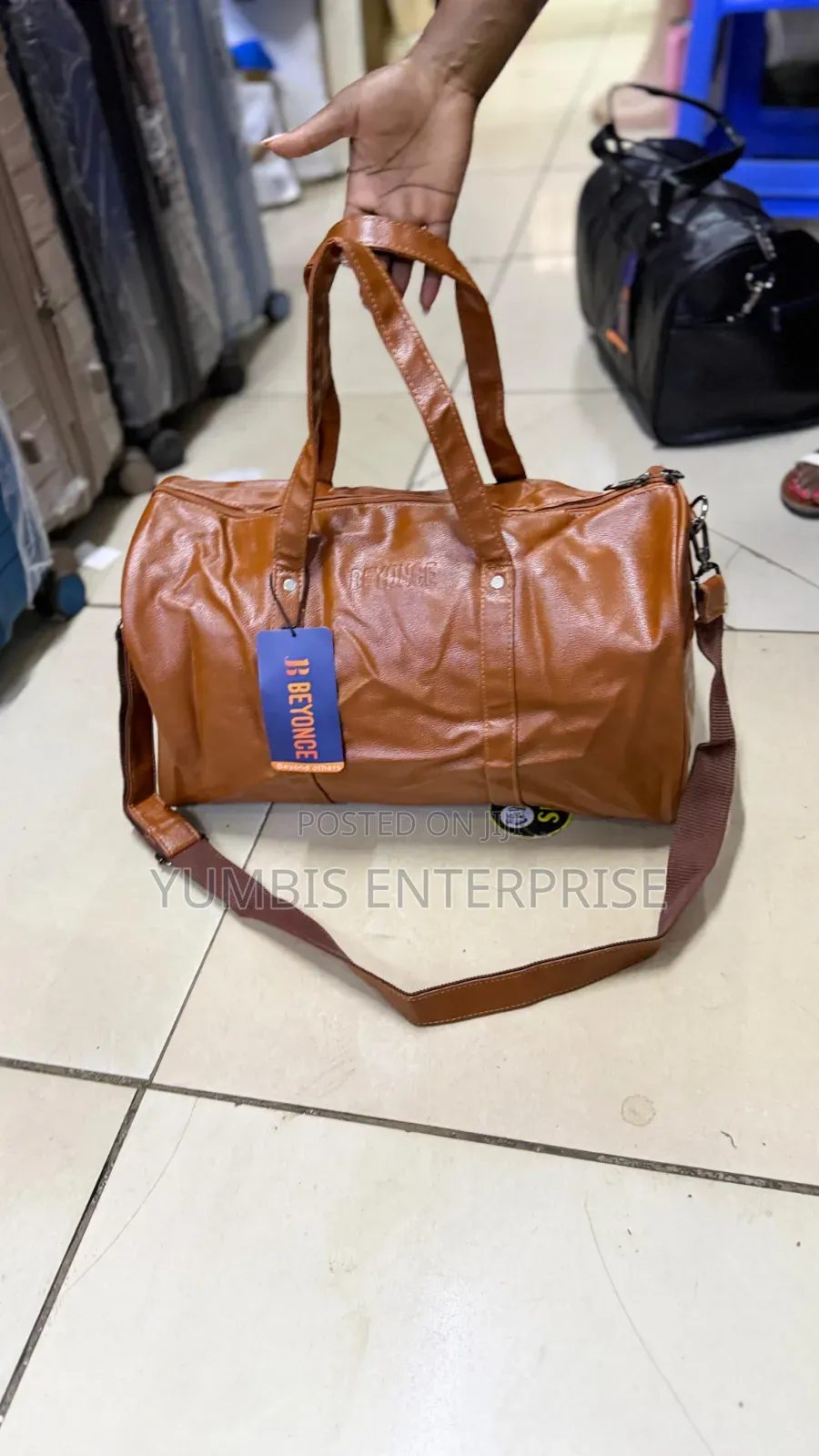 Medium Leather Compact Travell Bags