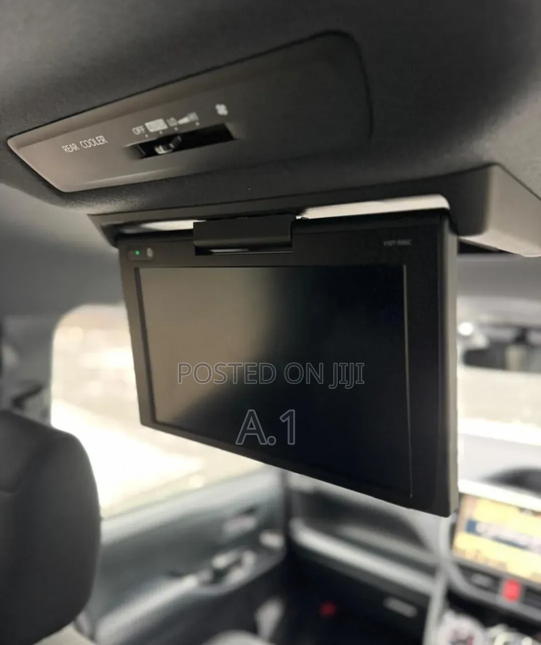 Toyota Noah 1.8 FWD Hybrid (7 seater) 2019 White
