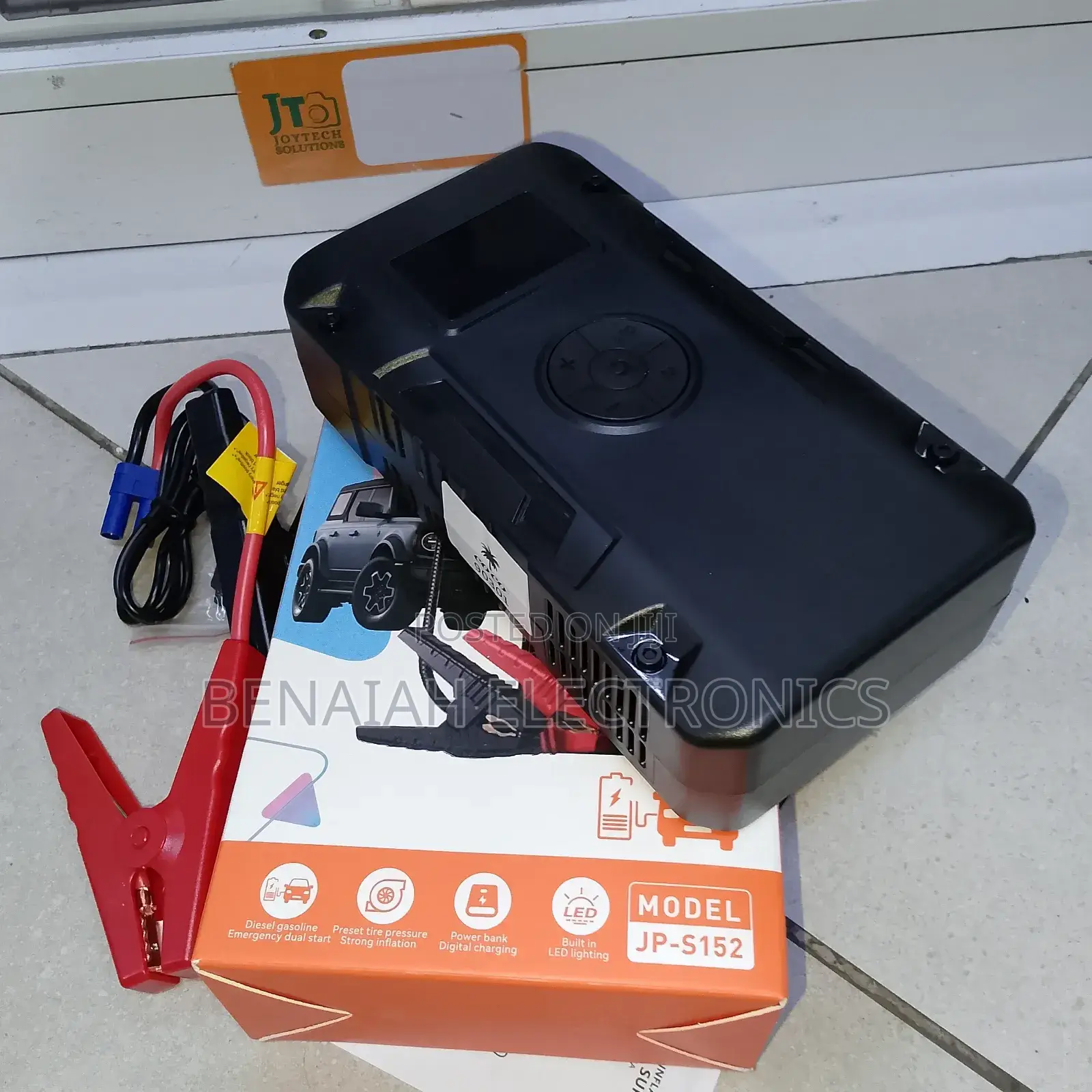 Car Jumpstarter Fitted With Preset Power Inflator