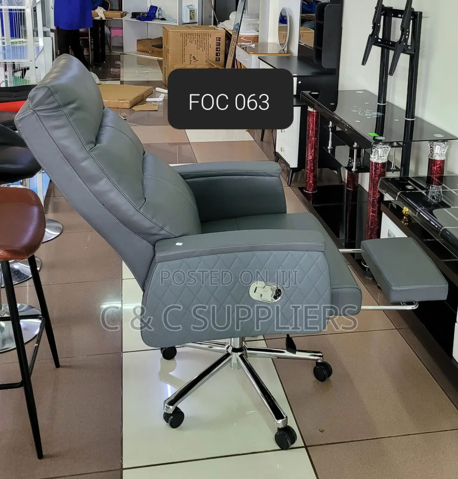 Office Chairs; Ceo High-Back Leather Office Seat With Footrest