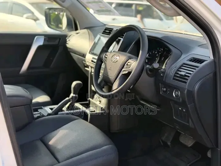 Toyota Land Cruiser Prado 4.0 Petrol TX-L 2020 Off white