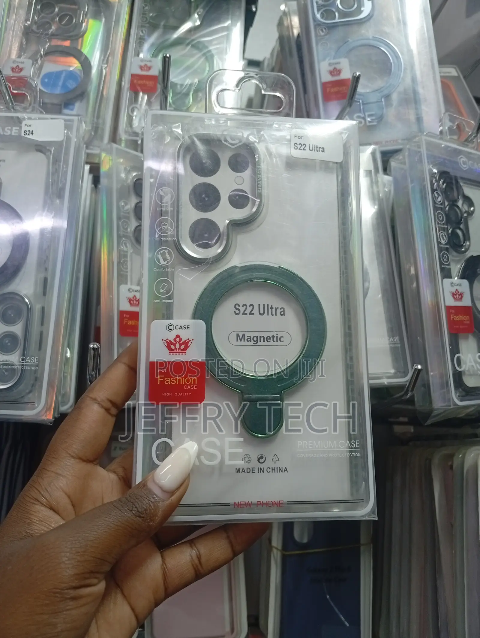 Magnetic Protective Cover Case for the Samsung Galaxy S22 Ultra.