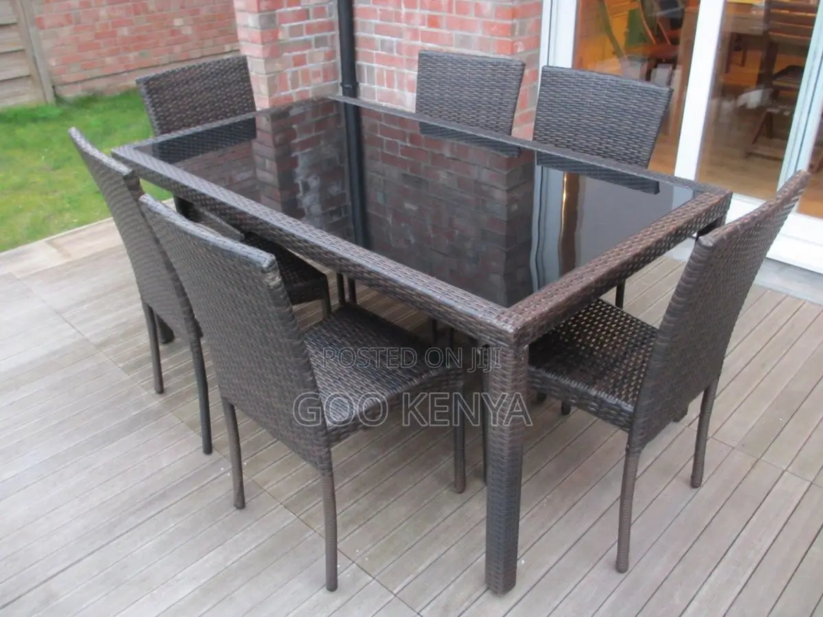 Outdoor Set; Modern 4-Piece Pe Rattan Furniture Set