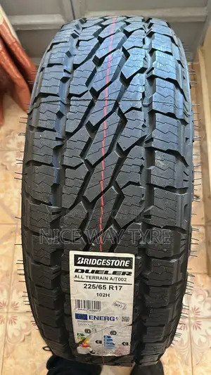 225/65r17 Bridgestone