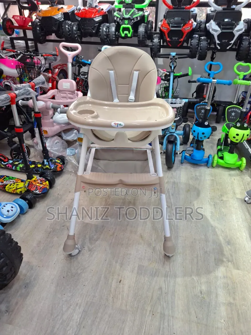 Grey / Beige Weaning Chair
