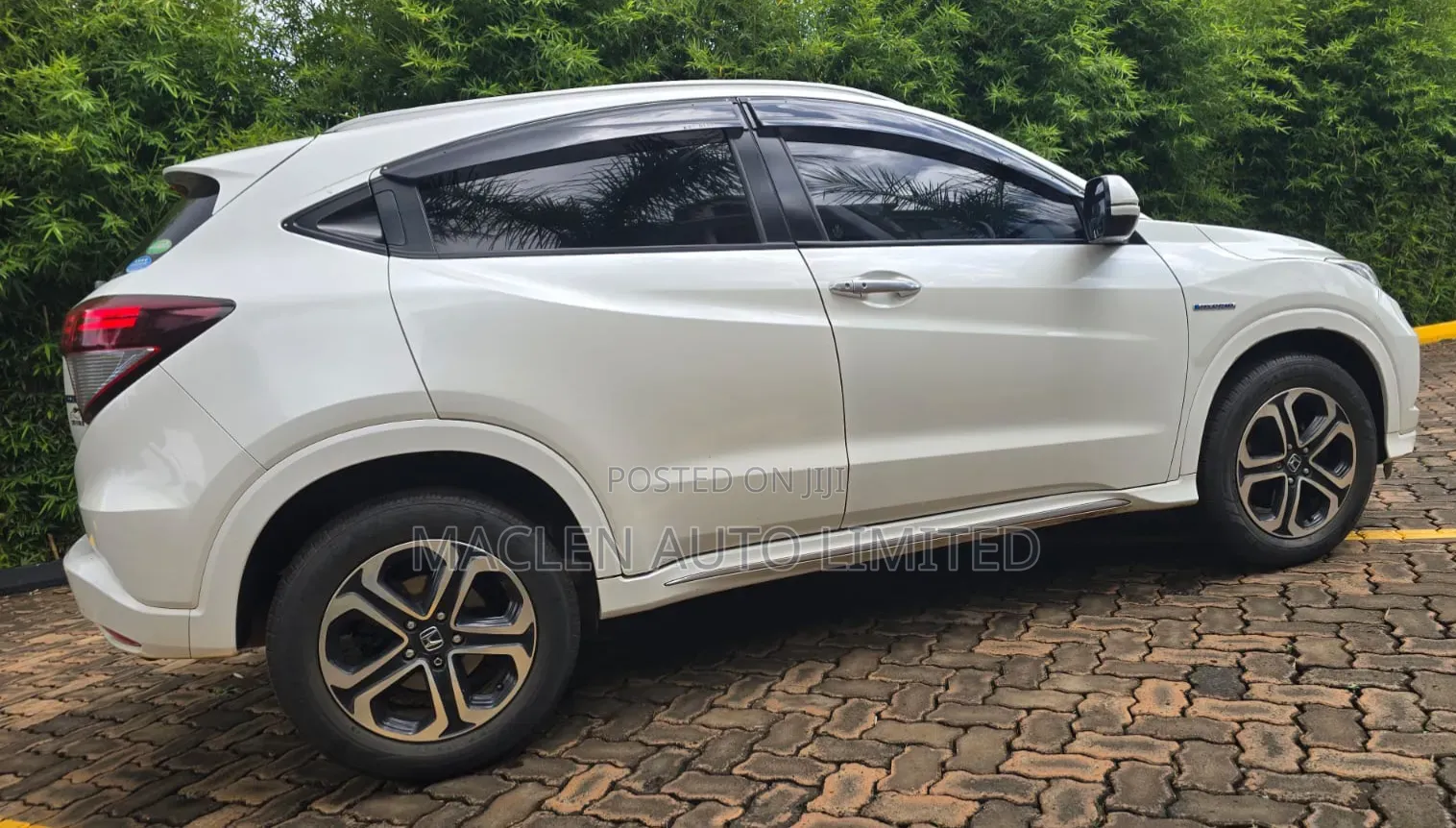Honda Vezel 2017 White