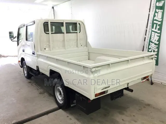 Selling Toyota Dyna Double Cab