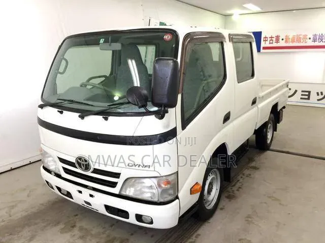 Selling Toyota Dyna Double Cab