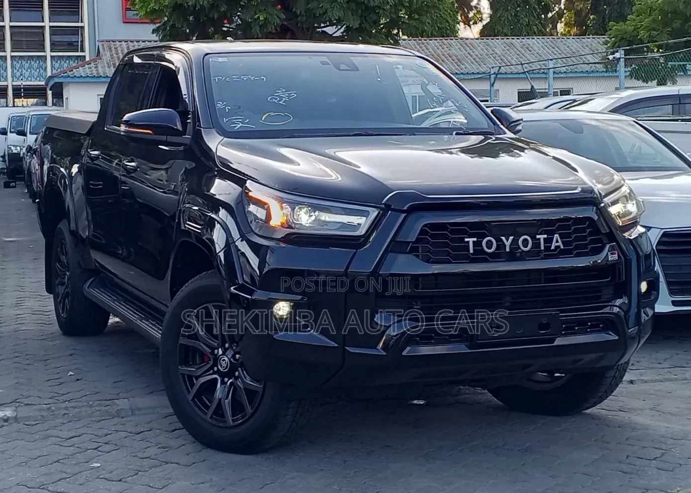 Toyota Hilux 2023 Black