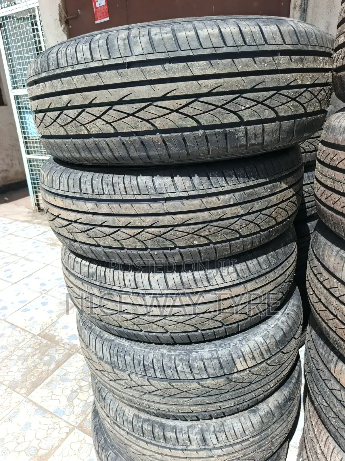 225/60r18 Comfoser