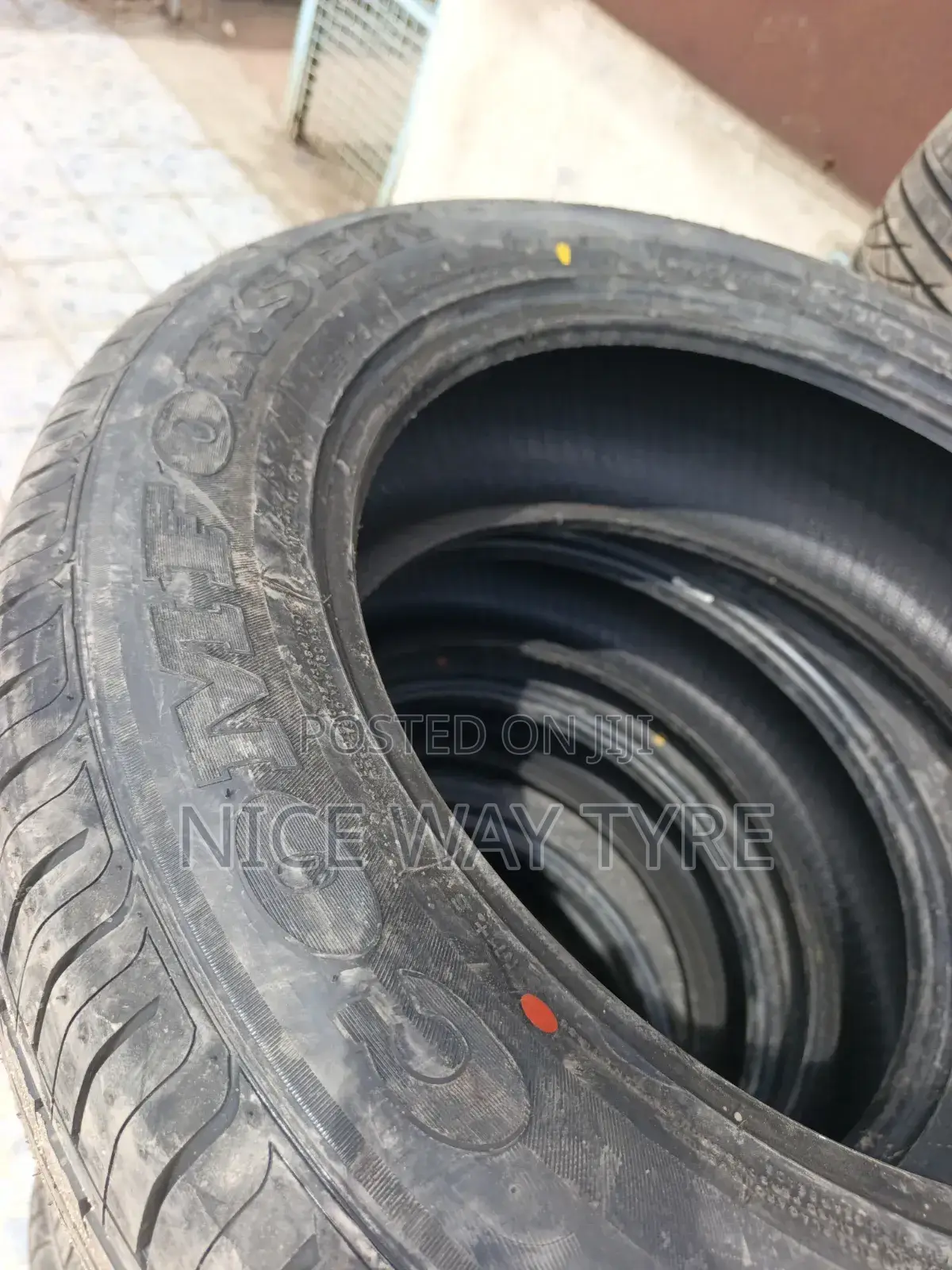 225/60r18 Comfoser