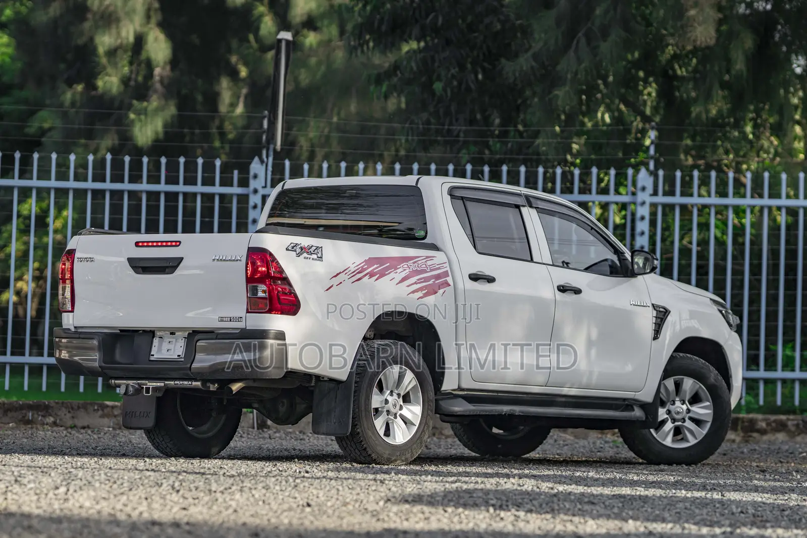 Toyota Hilux 2020 White
