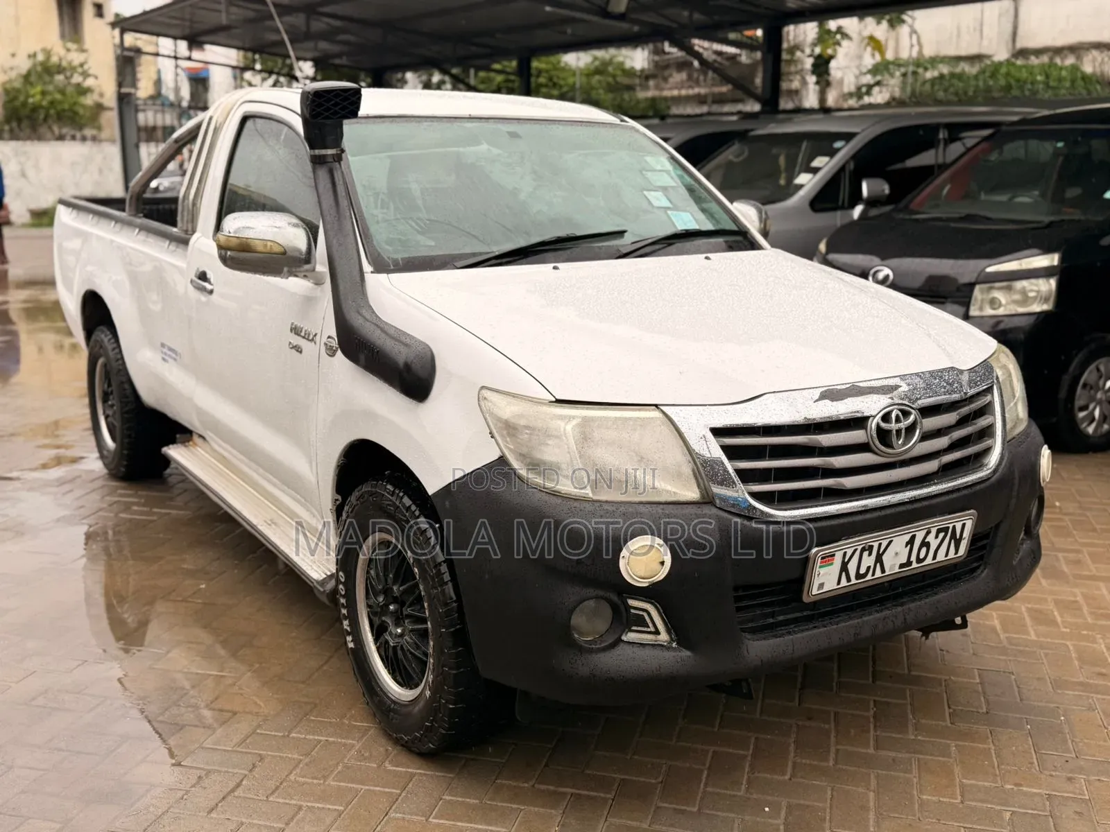 Toyota Hilux SR 2015 White