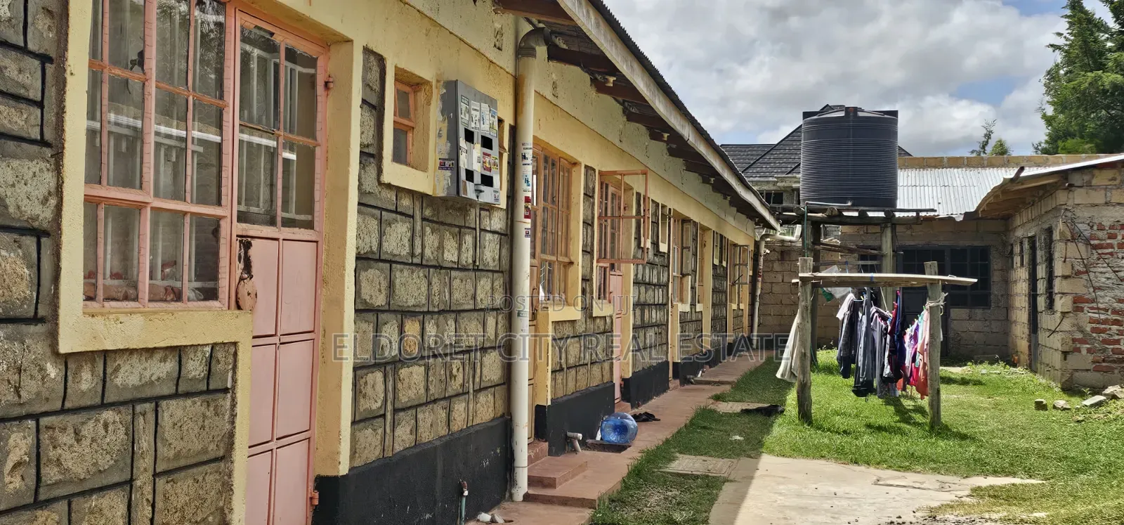 Furnished Mini Flat in Kapsuswa for sale