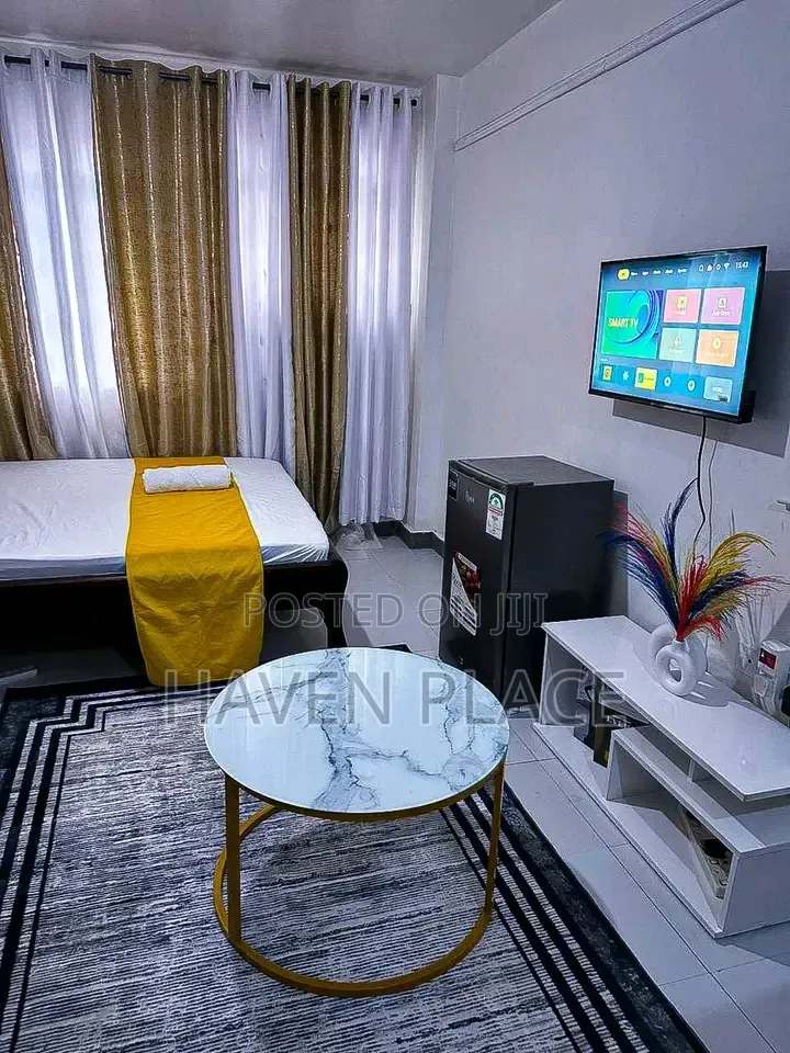Studio Available for Check-in Seasons Hansel Heights