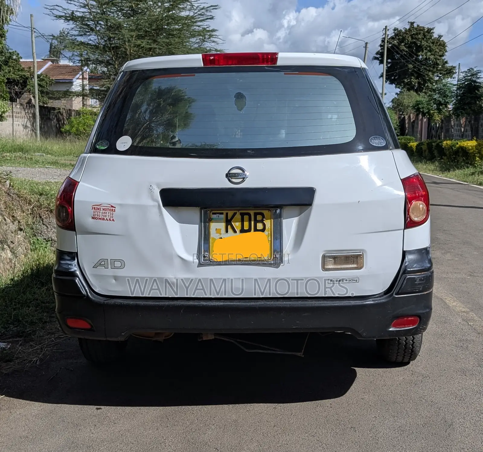 Nissan Advan 2015