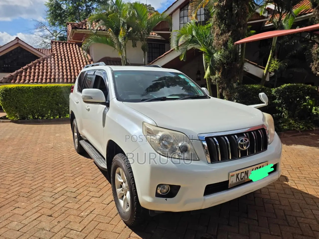 Toyota Land Cruiser Prado 2010 White