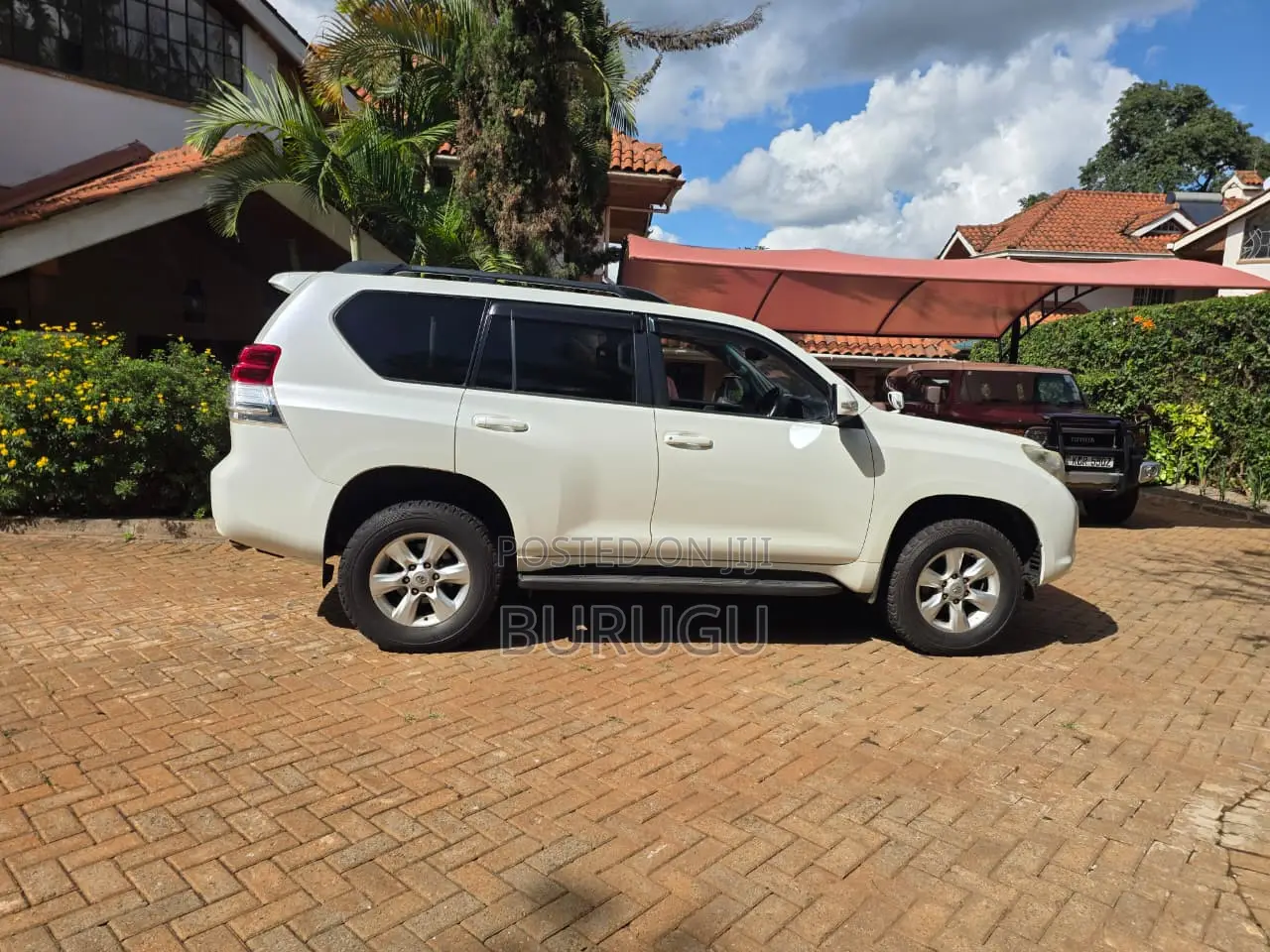 Toyota Land Cruiser Prado 2010 White