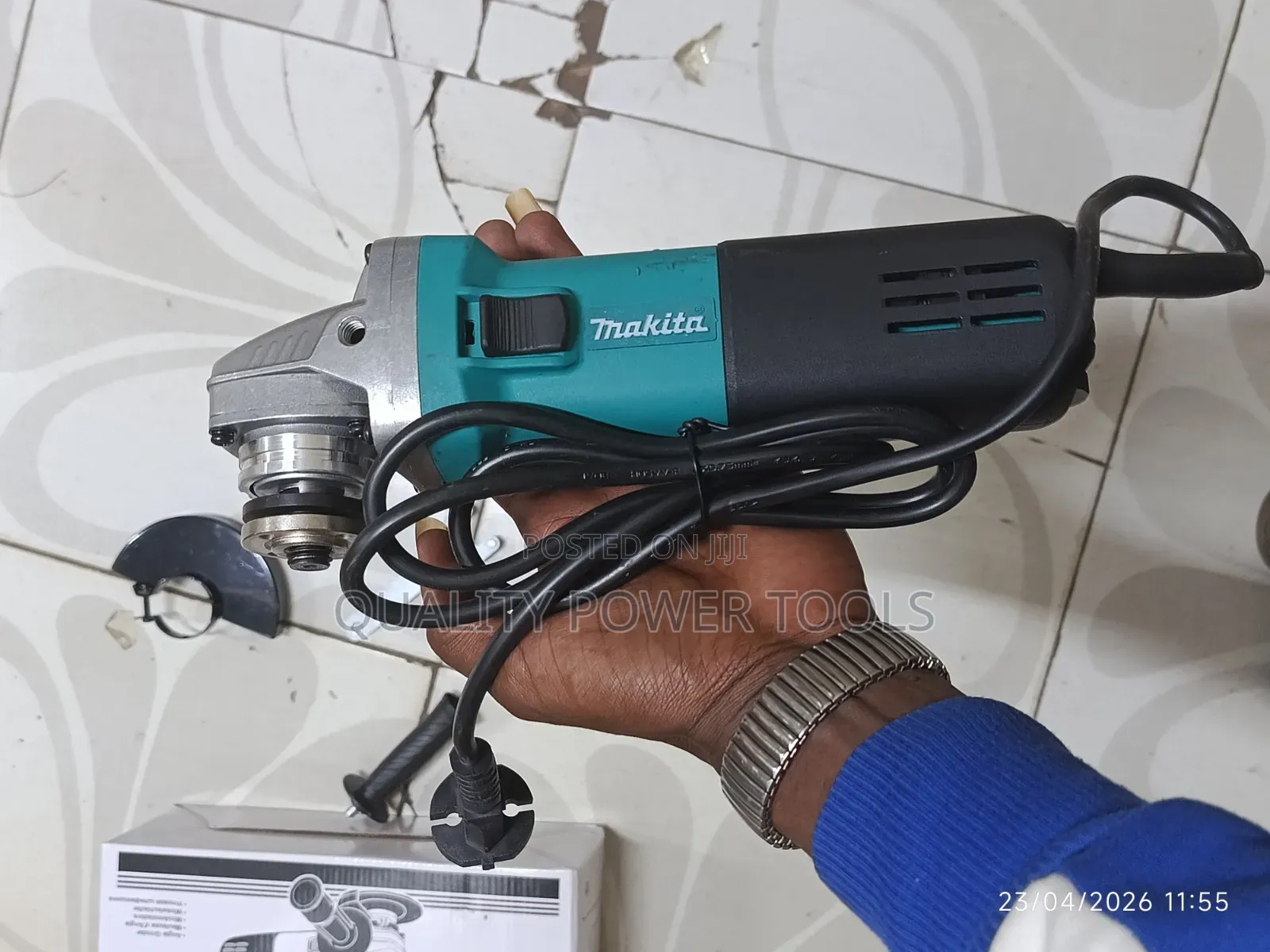 Makita Angle Grinder 4inch
