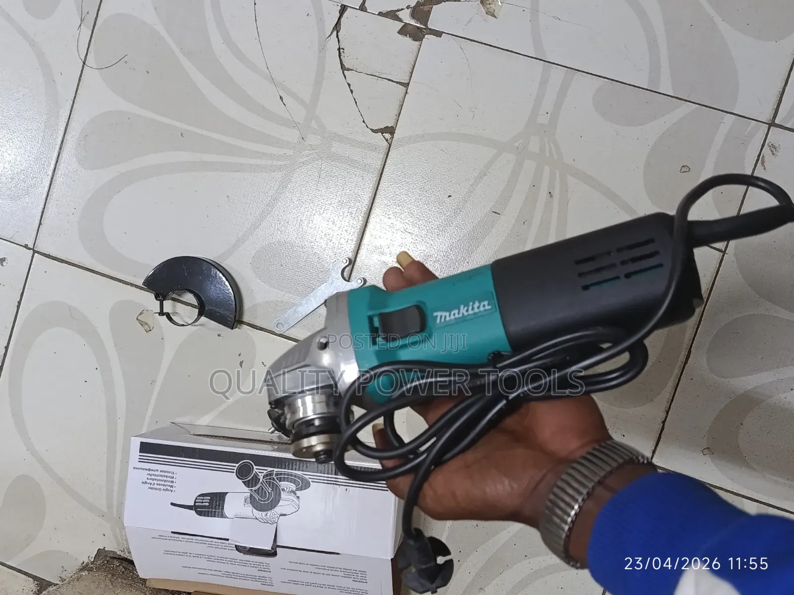 Makita Angle Grinder 4inch