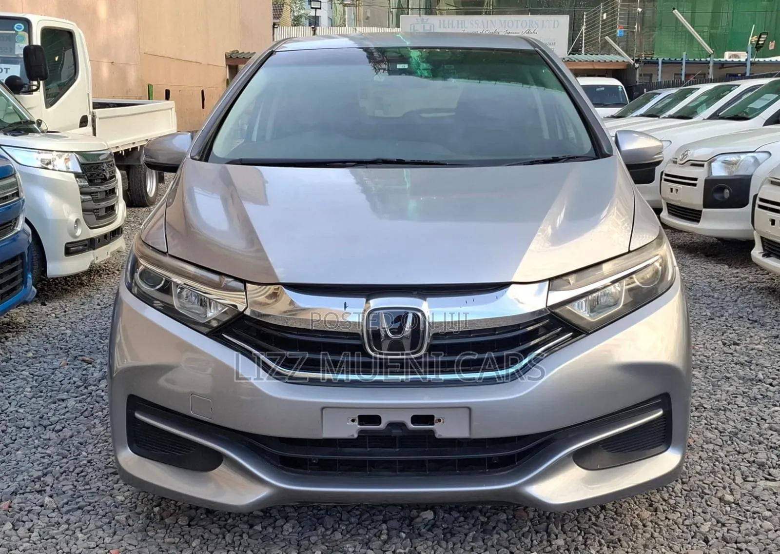 Honda Fit Shuttle 1.5 Hybrid 2WD 2019 Silver