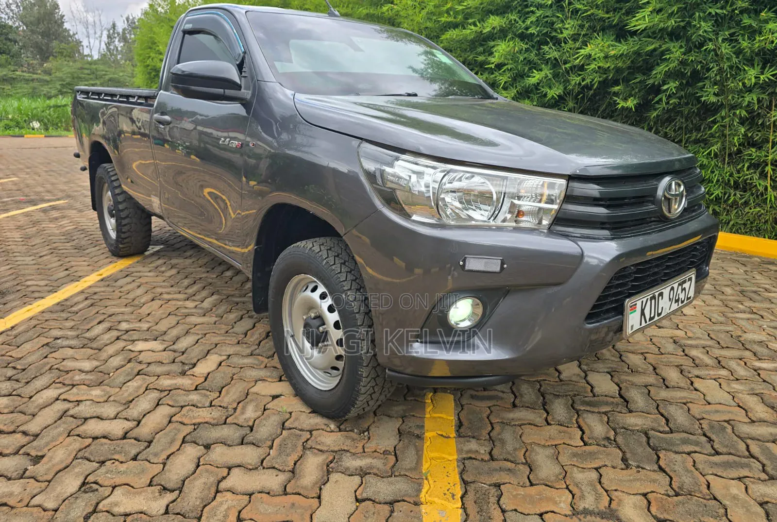 Toyota Hilux 2021 Gray