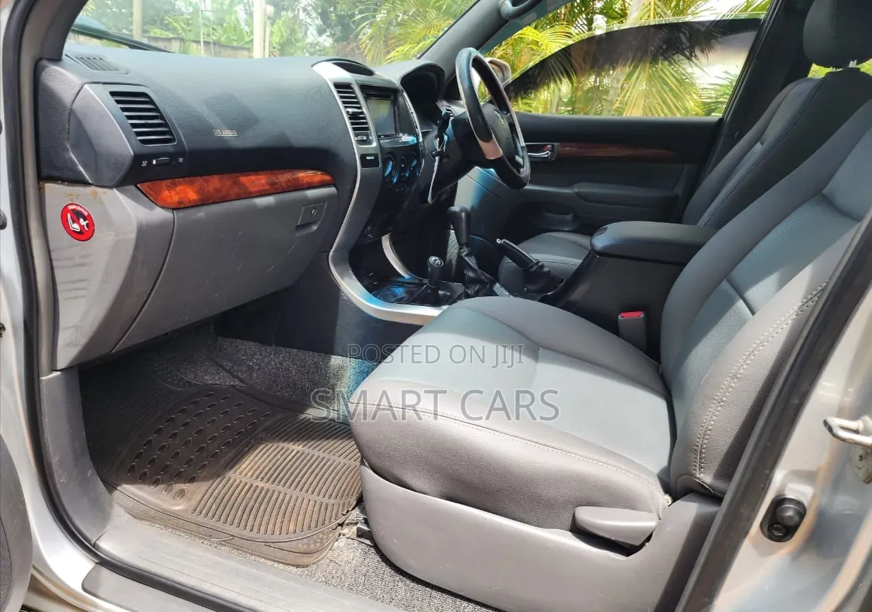 Toyota Land Cruiser Prado 2006 Silver
