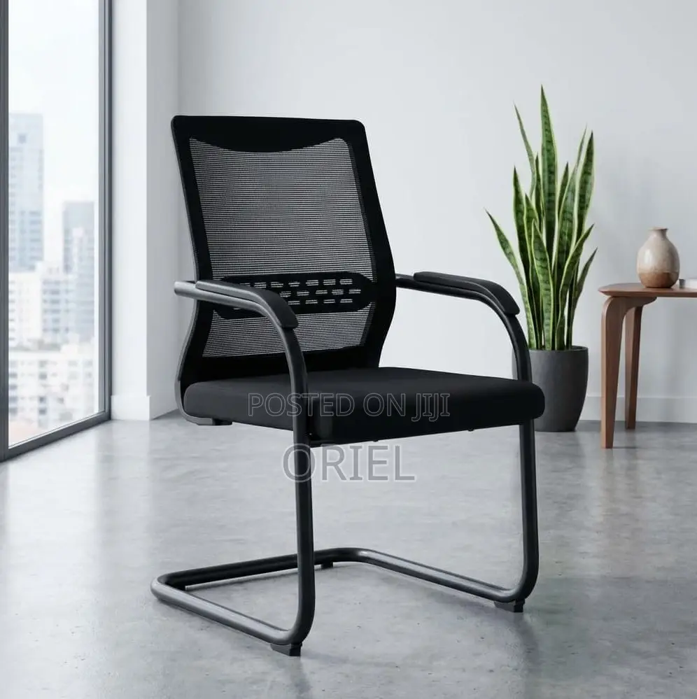 Office Seating Chair : Cushioned Mid-Back Fabric Workspace Chair