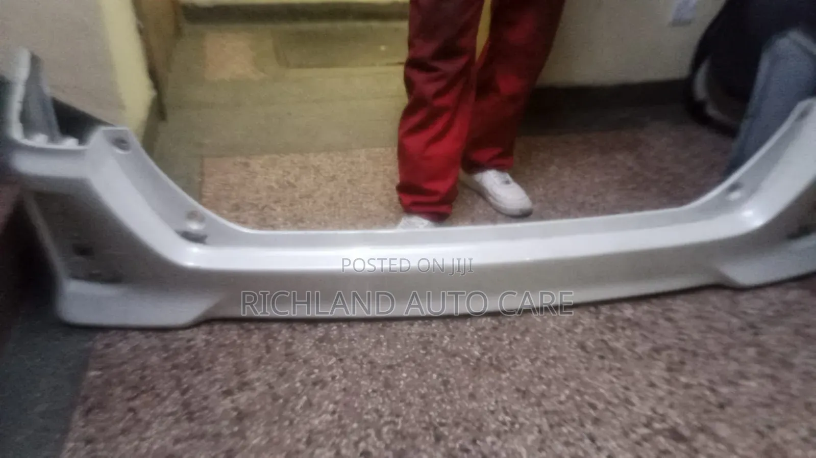 Rear Bumper Noah Zrr80