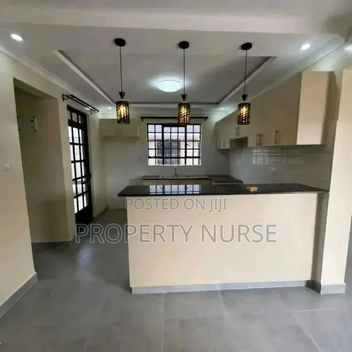 3bdrm Bungalow in Gateway Mall Area for sale
