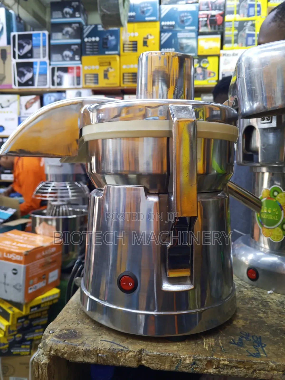 Juicer A4000 For Small Scale But Commercial